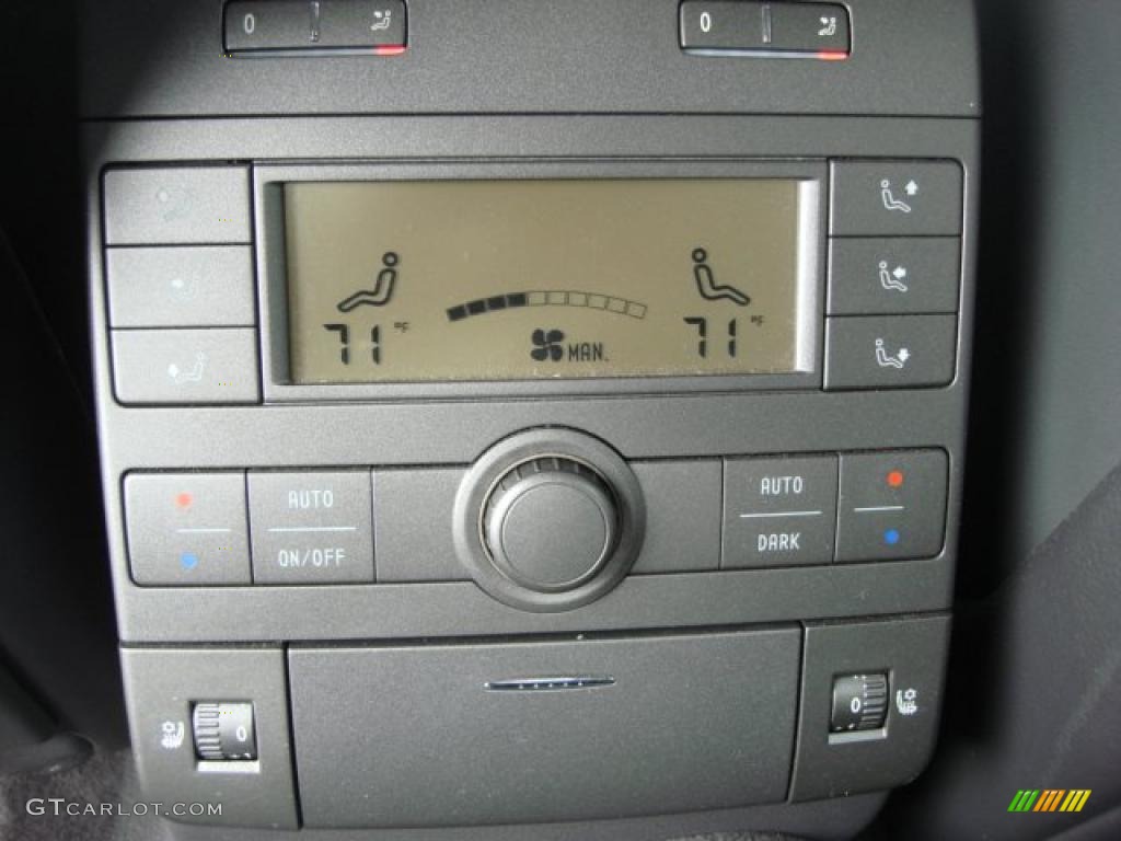 2004 Volkswagen Phaeton V8 4Motion Sedan Controls Photo #49072387