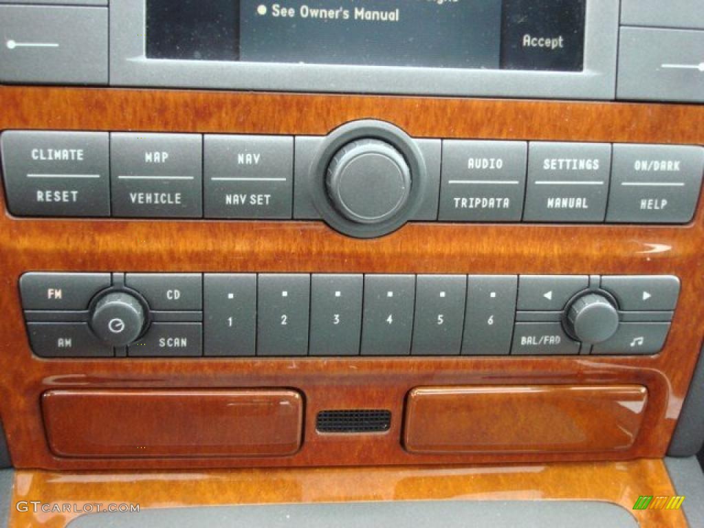 2004 Volkswagen Phaeton V8 4Motion Sedan Controls Photo #49072490