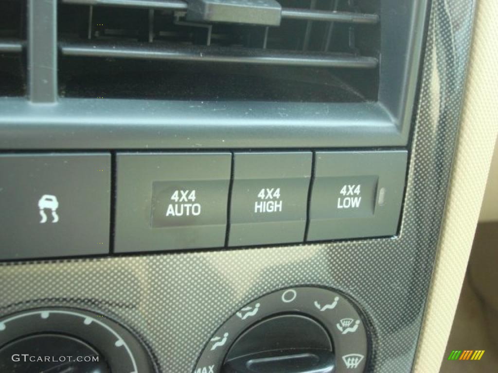2006 Explorer XLT 4x4 - Redfire Metallic / Camel photo #16