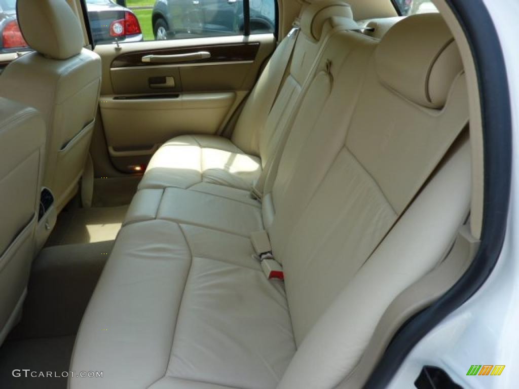 Light Camel Interior 2007 Lincoln Town Car Designer Photo #49074482