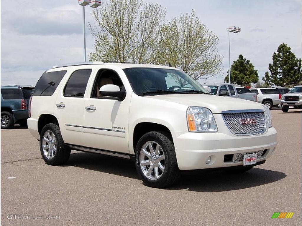 2009 Yukon Denali AWD - White Diamond Tricoat / Cocoa/Light Cashmere photo #1