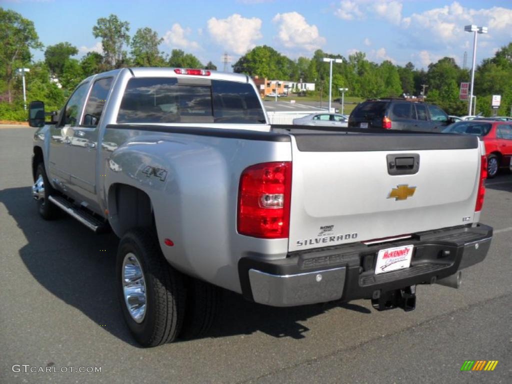 Sheer Silver Metallic 2011 Chevrolet Silverado 3500HD LTZ Crew Cab 4x4 Dually Exterior Photo #49075622
