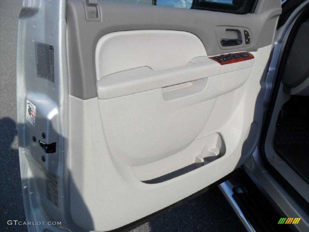 2011 Chevrolet Silverado 3500HD LTZ Crew Cab 4x4 Dually Door Panel Photos