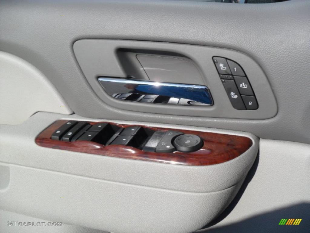 2011 Chevrolet Silverado 3500HD LTZ Crew Cab 4x4 Dually Controls Photo #49075733