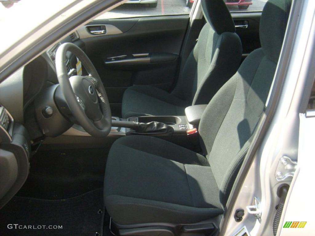 2011 Impreza 2.5i Premium Sedan - Spark Silver Metallic / Carbon Black photo #3