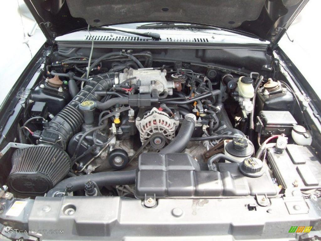 2000 Ford Mustang GT Coupe 4.6 Liter SOHC 16-Valve V8 Engine Photo #49081169