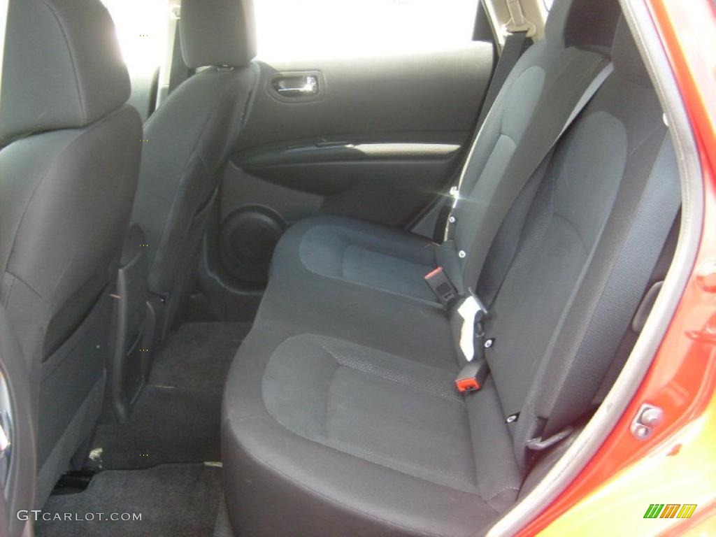2011 Rogue S AWD - Cayenne Red / Black photo #4