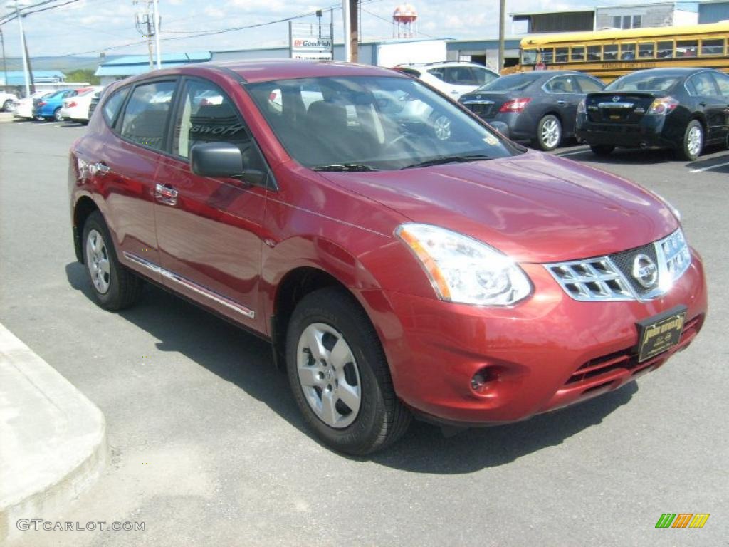 2011 Rogue S AWD - Cayenne Red / Black photo #10