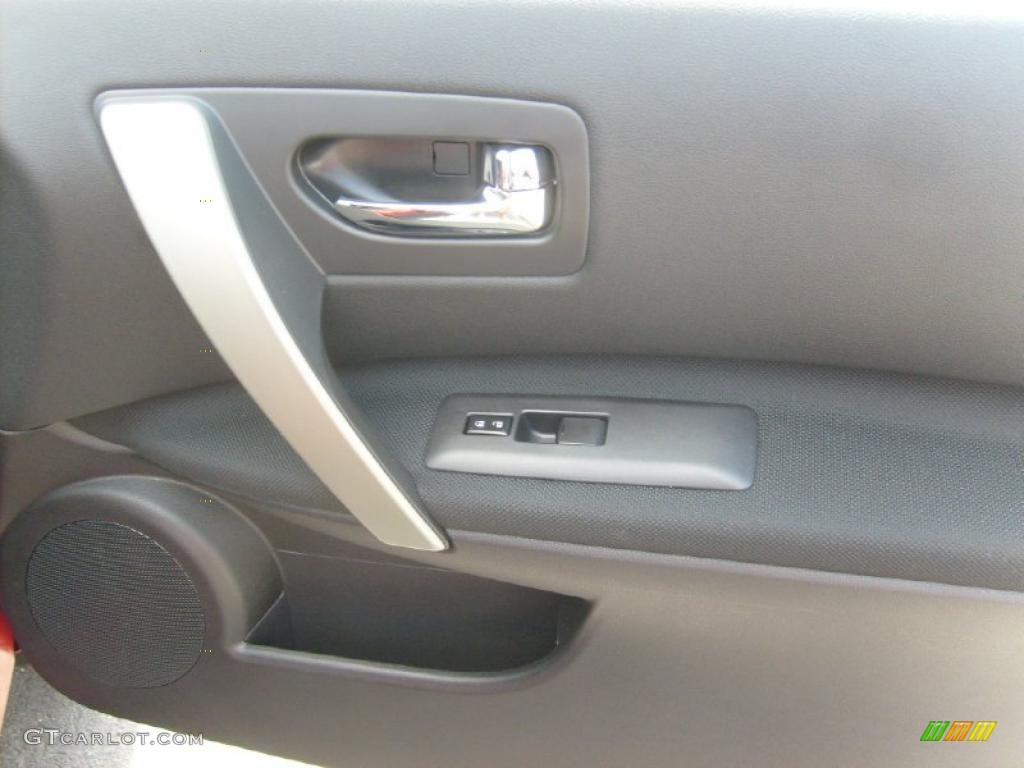 2011 Rogue S AWD - Cayenne Red / Black photo #17