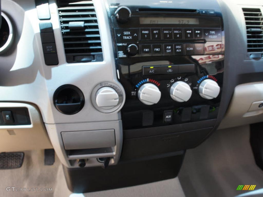 2007 Toyota Tundra Regular Cab Controls Photo #49087851