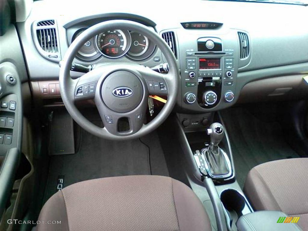 2011 Kia Forte EX Coffee Dashboard Photo #49088580