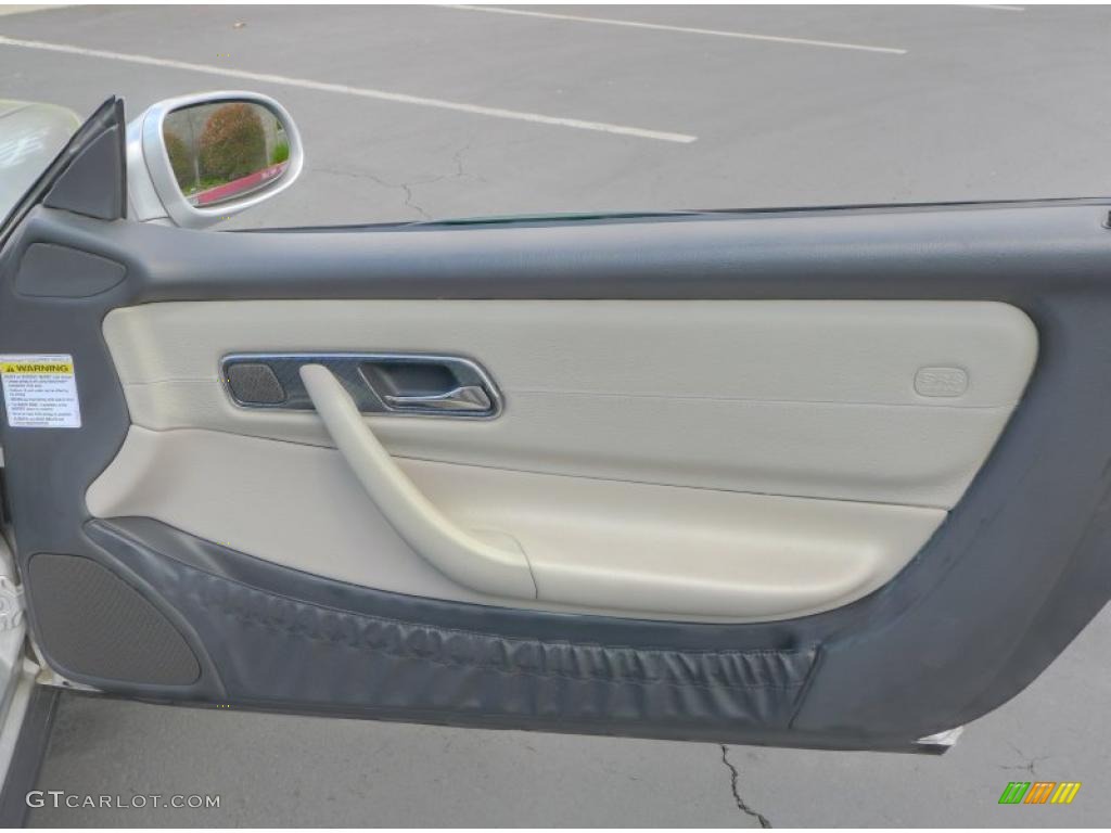 2000 Mercedes-Benz SLK 230 Kompressor Roadster Oyster/Charcoal Door Panel Photo #49089615