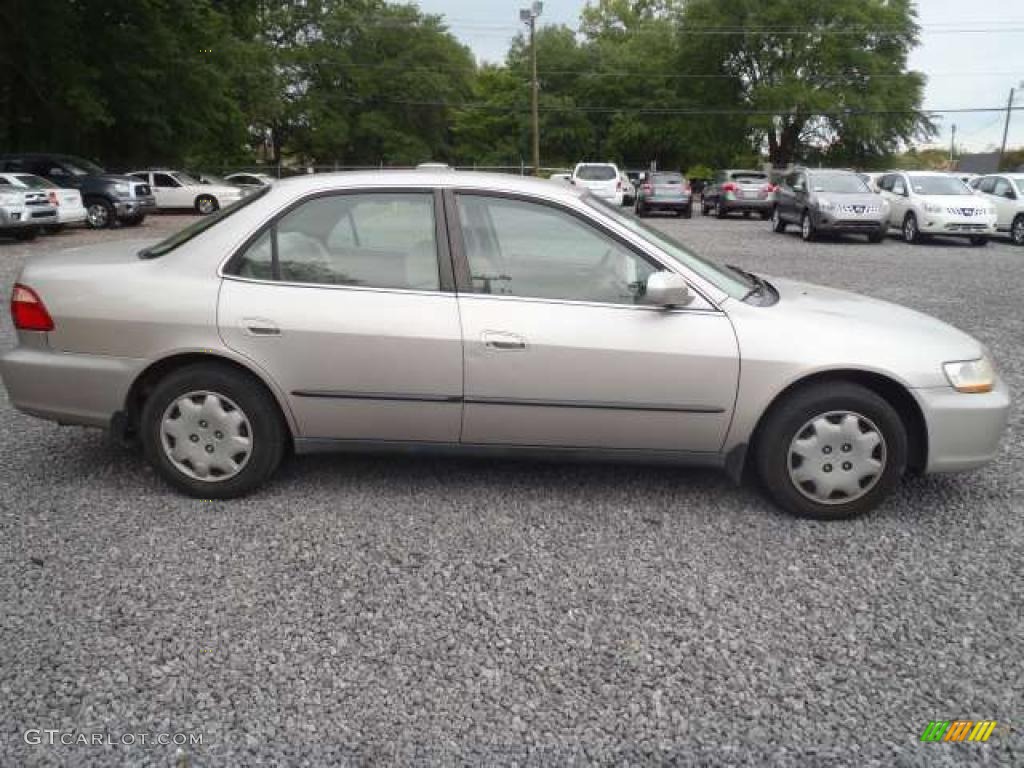 1998 Accord LX Sedan - Regent Silver Pearl / Ivory photo #3