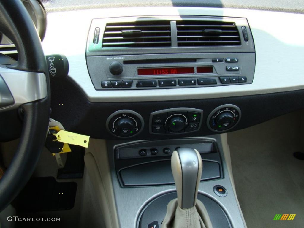 2004 BMW Z4 3.0i Roadster Controls Photo #49094135