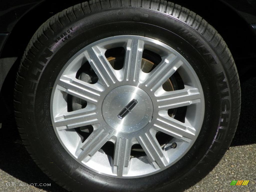 2010 Lincoln Town Car Signature Limited Wheel Photo #49095419