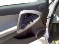 Classic Silver Metallic - RAV4 4WD Photo No. 9