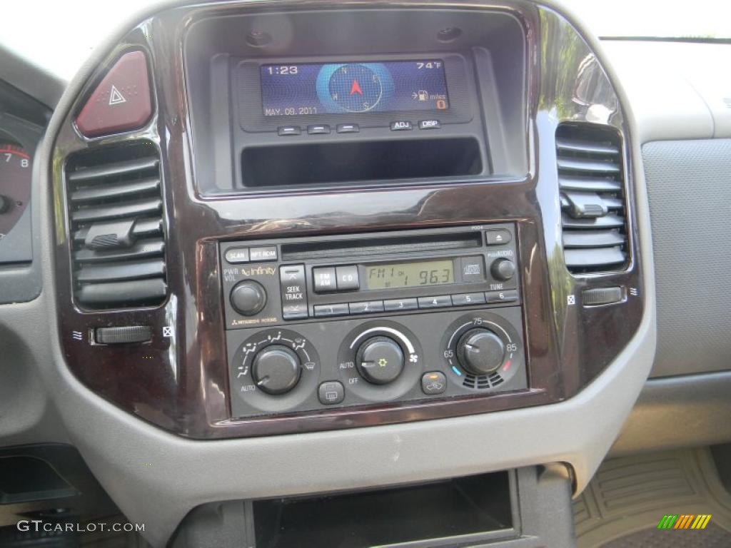 2002 Montero Limited 4x4 - Sudan Beige Metallic / Tan photo #17