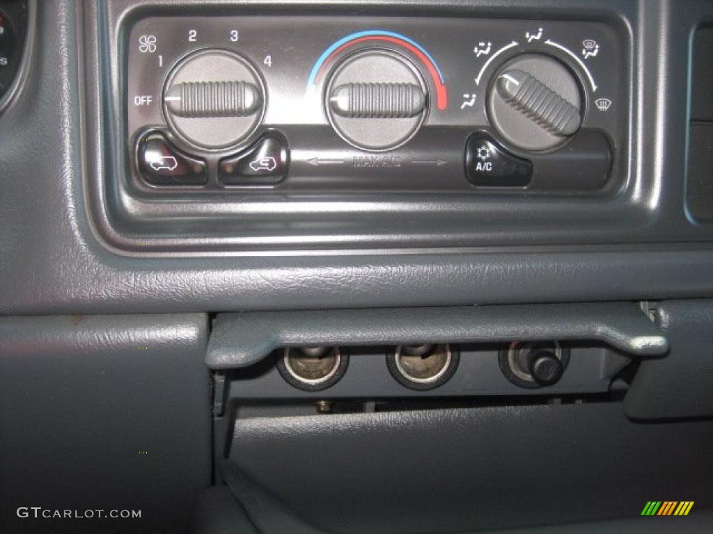 2002 Silverado 1500 LS Extended Cab 4x4 - Light Pewter Metallic / Graphite Gray photo #28