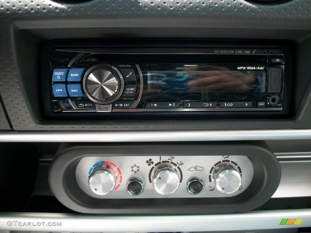 2011 Lotus Elise R Controls Photo #49100990