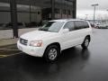 Super White - Highlander V6 4WD Photo No. 1