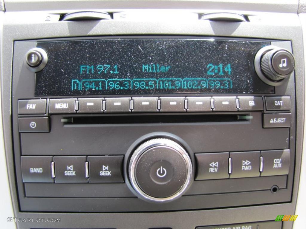 2010 Chevrolet Traverse LS AWD Controls Photo #49101776