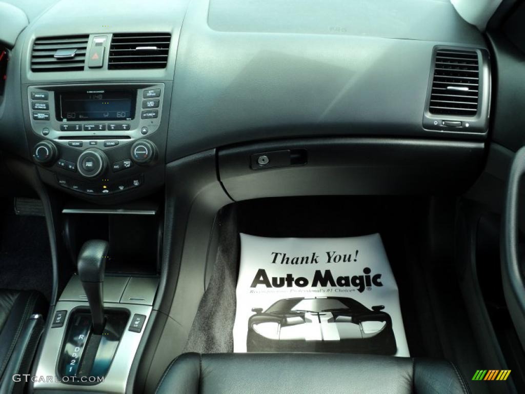 2006 Accord EX V6 Coupe - Nighthawk Black Pearl / Black photo #26