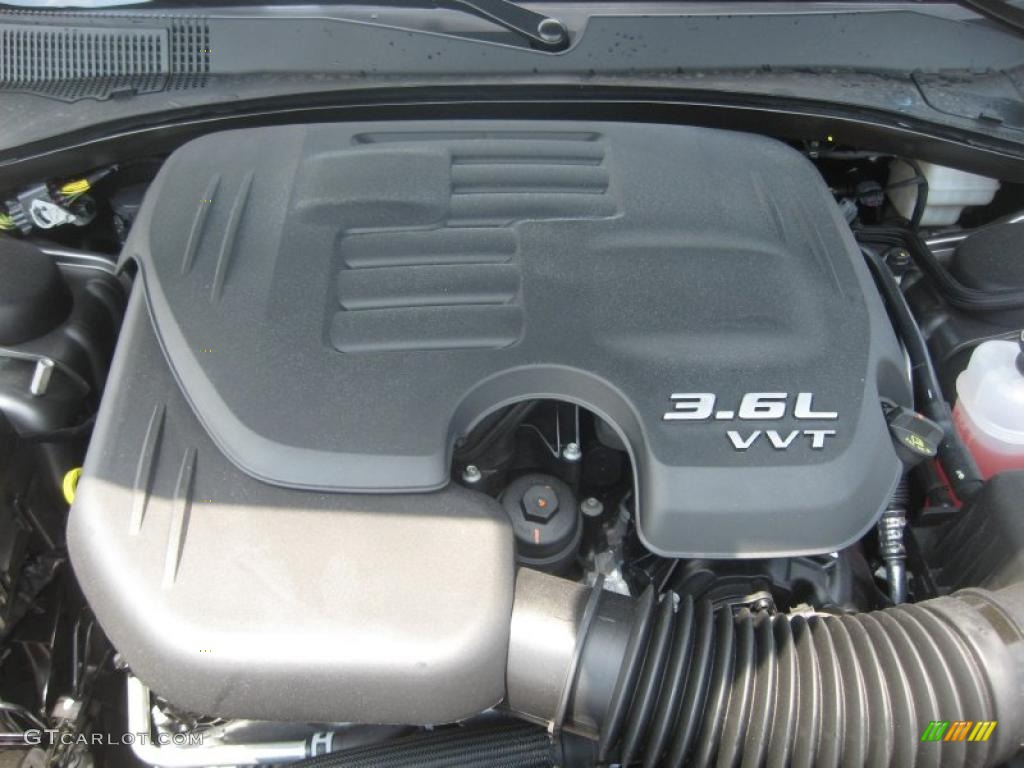 2011 Chrysler 300 Limited 3.6 Liter DOHC 24-Valve VVT Pentastar V6 Engine Photo #49104512