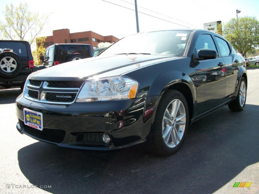 2011 Avenger Mainstreet - Brilliant Black Crystal Pearl / Black/Red photo #1