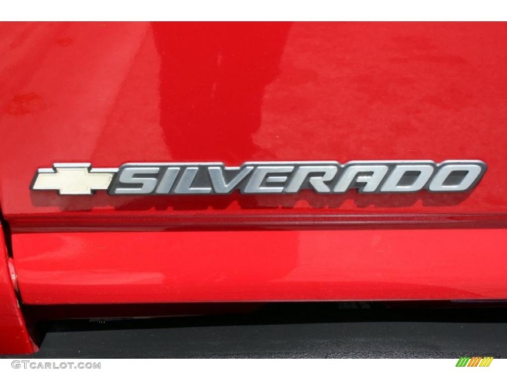 2004 Silverado 1500 LS Extended Cab 4x4 - Victory Red / Medium Gray photo #47