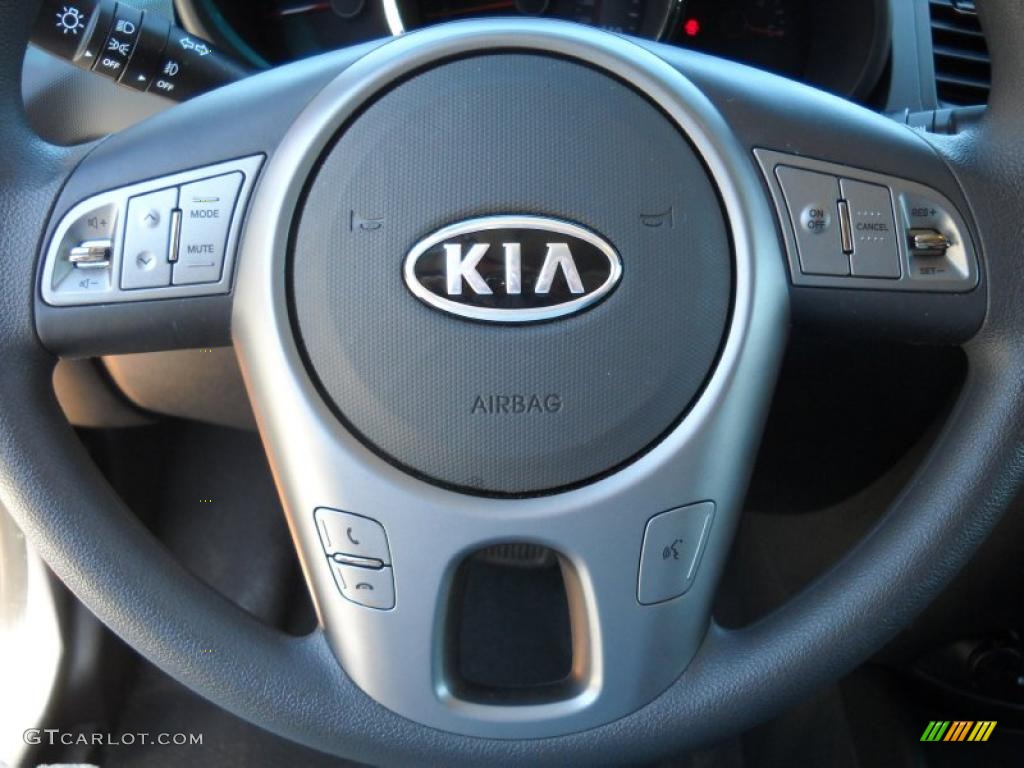 2010 Kia Soul + Black Soul Logo Cloth Steering Wheel Photo #49107752