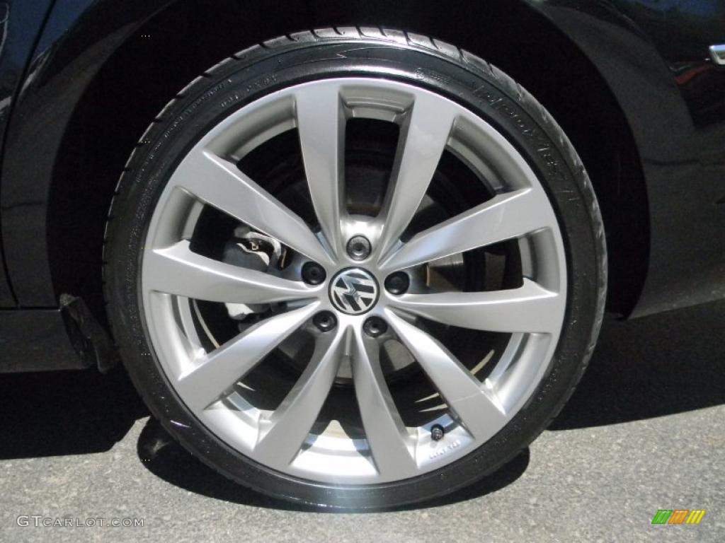 2002 Volkswagen Passat W8 4Motion Sedan Wheel Photos