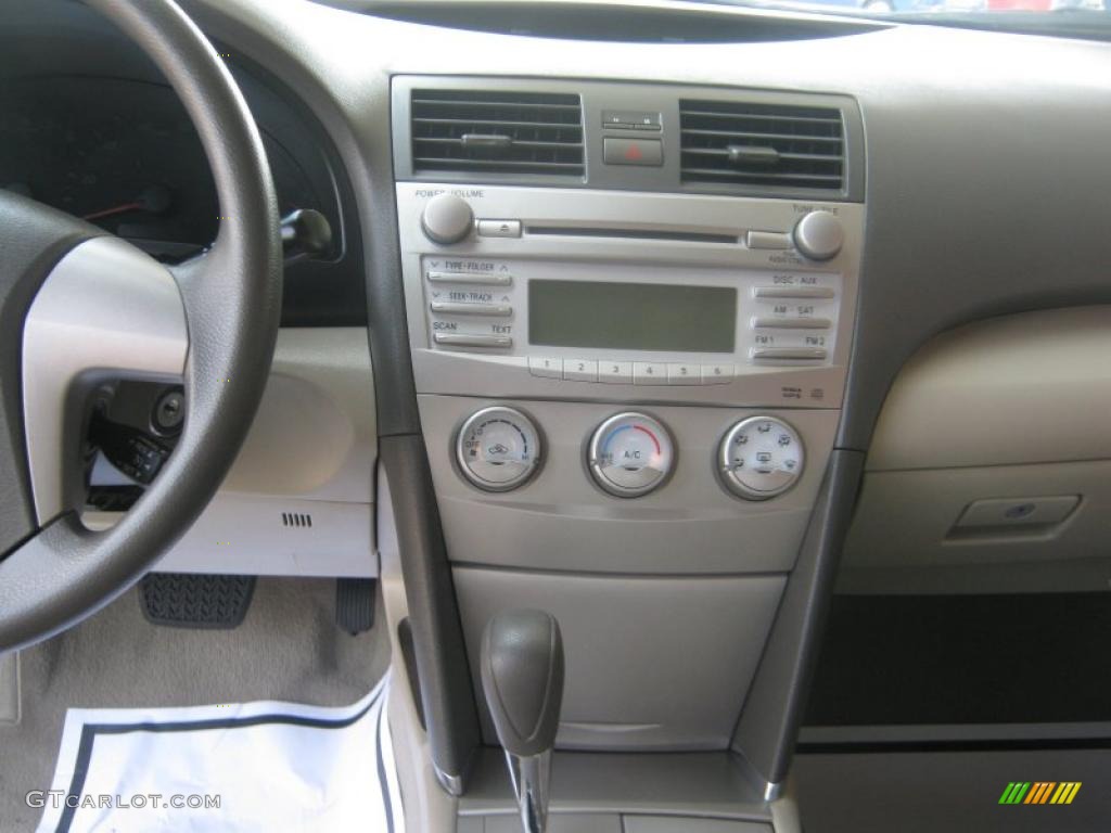 2010 Camry LE - Sandy Beach Metallic / Bisque photo #9