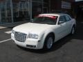 Cool Vanilla White - 300 Touring Photo No. 1