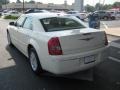 Cool Vanilla White - 300 Touring Photo No. 3