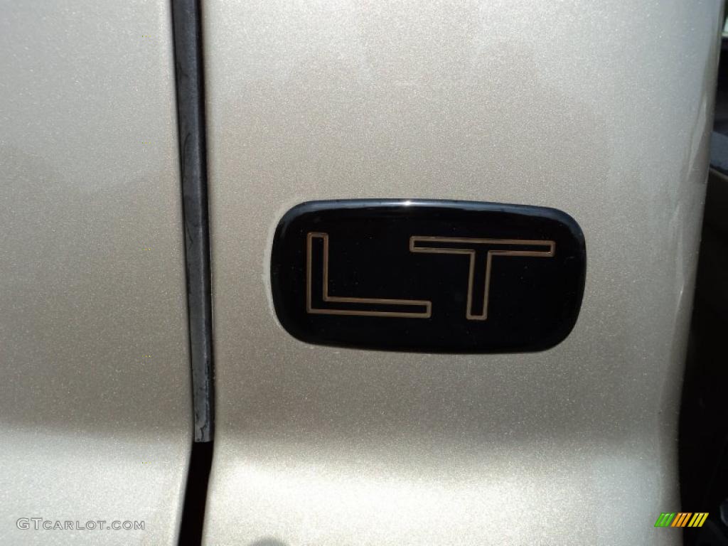 2006 Chevrolet Silverado 1500 LT Extended Cab Marks and Logos Photo #49118066