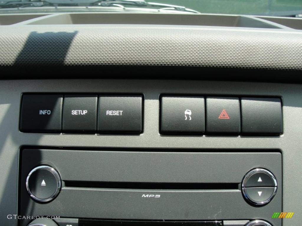 2011 Ford Expedition EL XLT Controls Photo #49119509