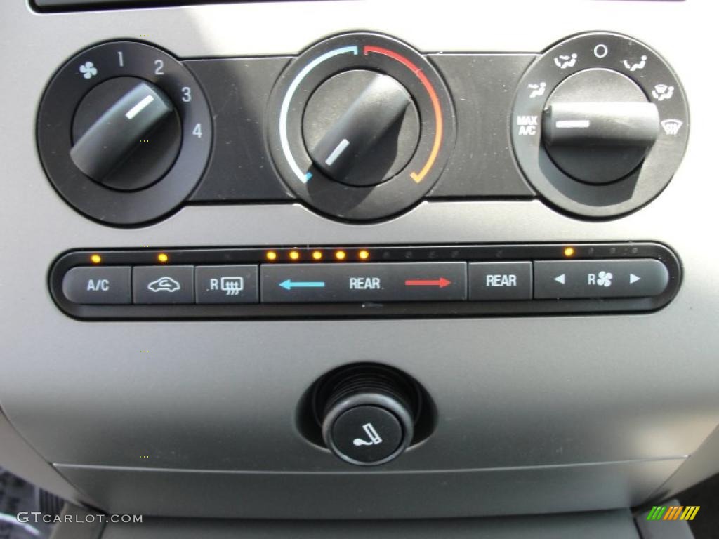 2011 Ford Expedition EL XLT Controls Photo #49119541