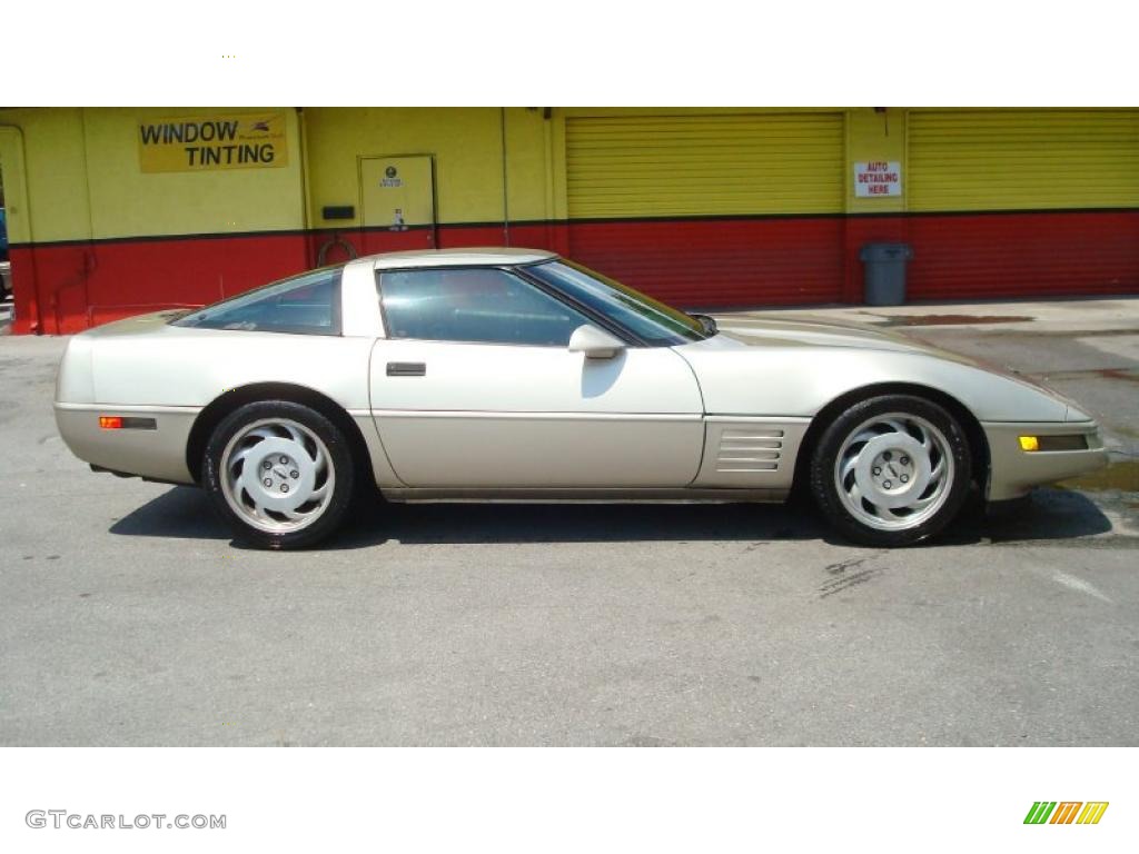 Custom Gold 1992 Chevrolet Corvette Coupe Exterior Photo #49119653