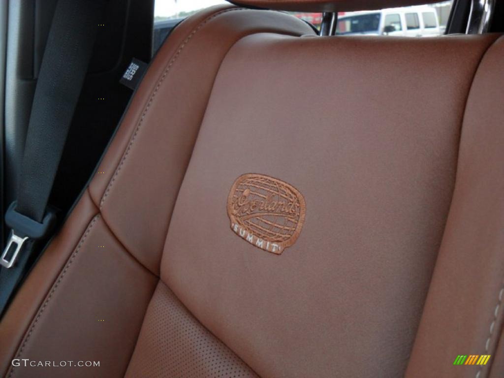 2011 Jeep Grand Cherokee Overland Summit Marks and Logos Photo #49120222