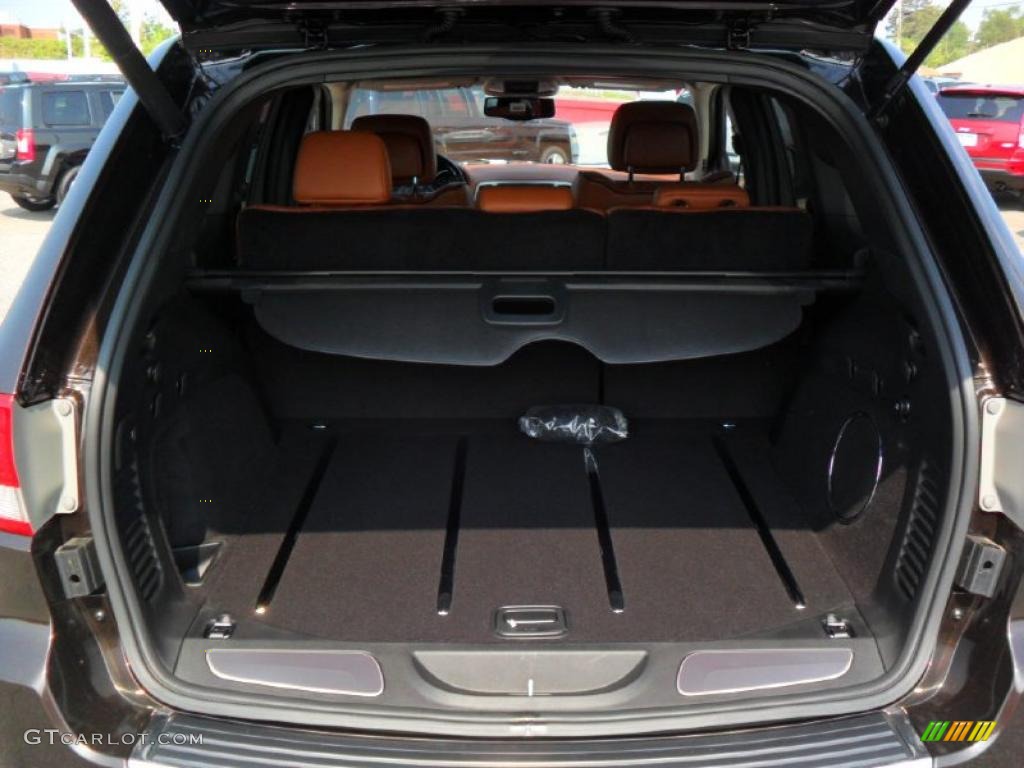 2011 Jeep Grand Cherokee Overland Summit Trunk Photo #49120304
