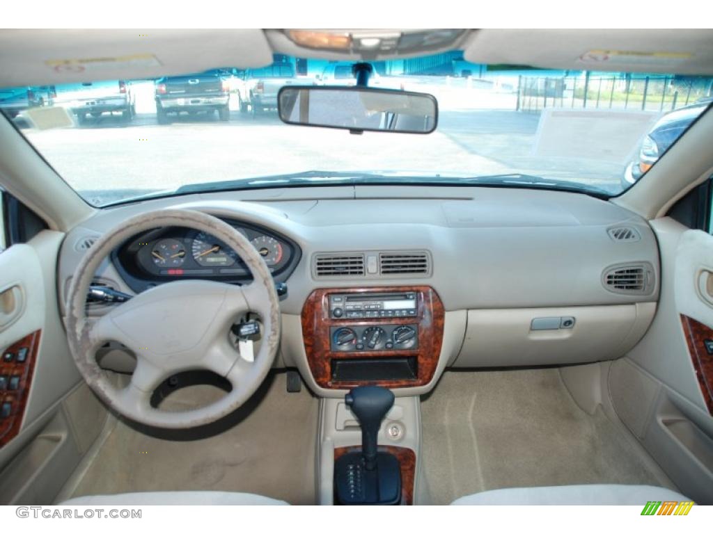 2000 Mitsubishi Galant ES Dashboard Photos