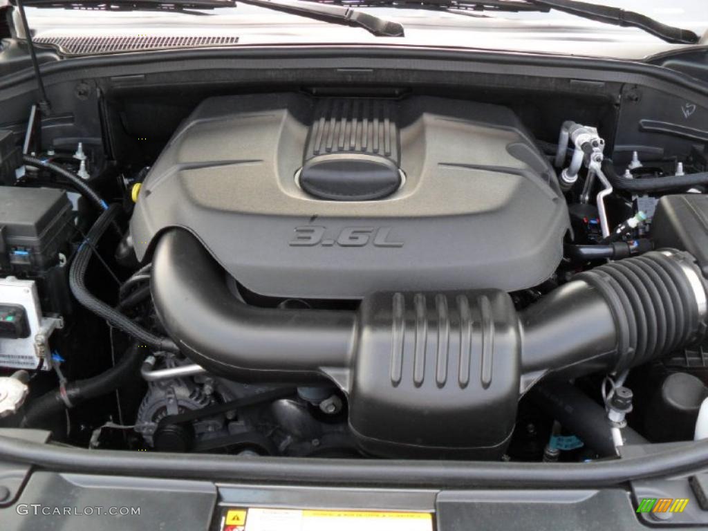 2011 Dodge Durango Heat 3.6 Liter DOHC 24-Valve VVT Pentastar V6 Engine Photo #49121231