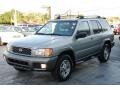Sierra Silver Metallic - Pathfinder SE 4x4 Photo No. 2