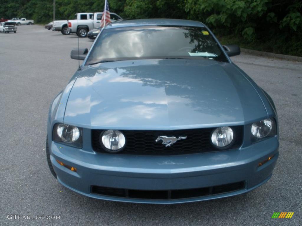 2006 Mustang GT Premium Coupe - Windveil Blue Metallic / Dark Charcoal photo #8
