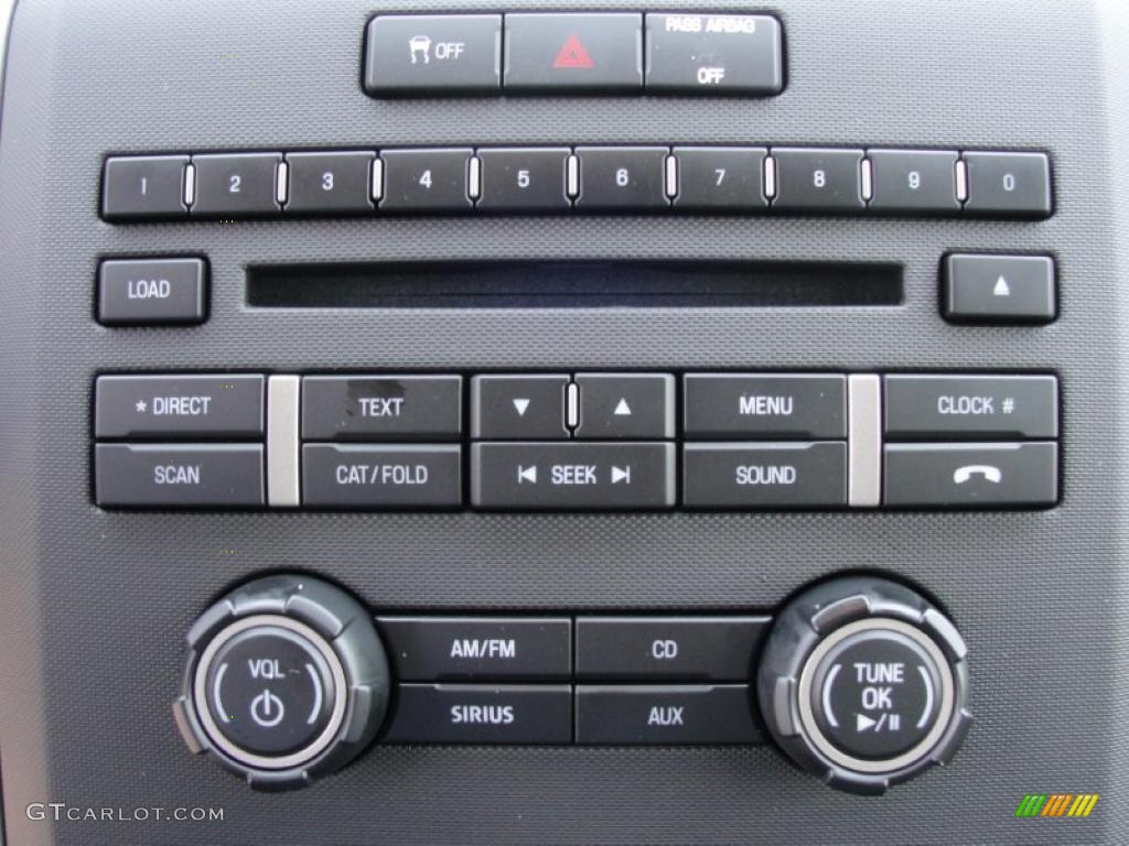 2011 Ford F150 XLT SuperCab Controls Photo #49121975