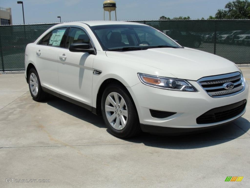 2011 Taurus SE - White Suede / Light Stone photo #1