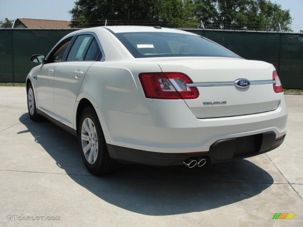 2011 Taurus SE - White Suede / Light Stone photo #5