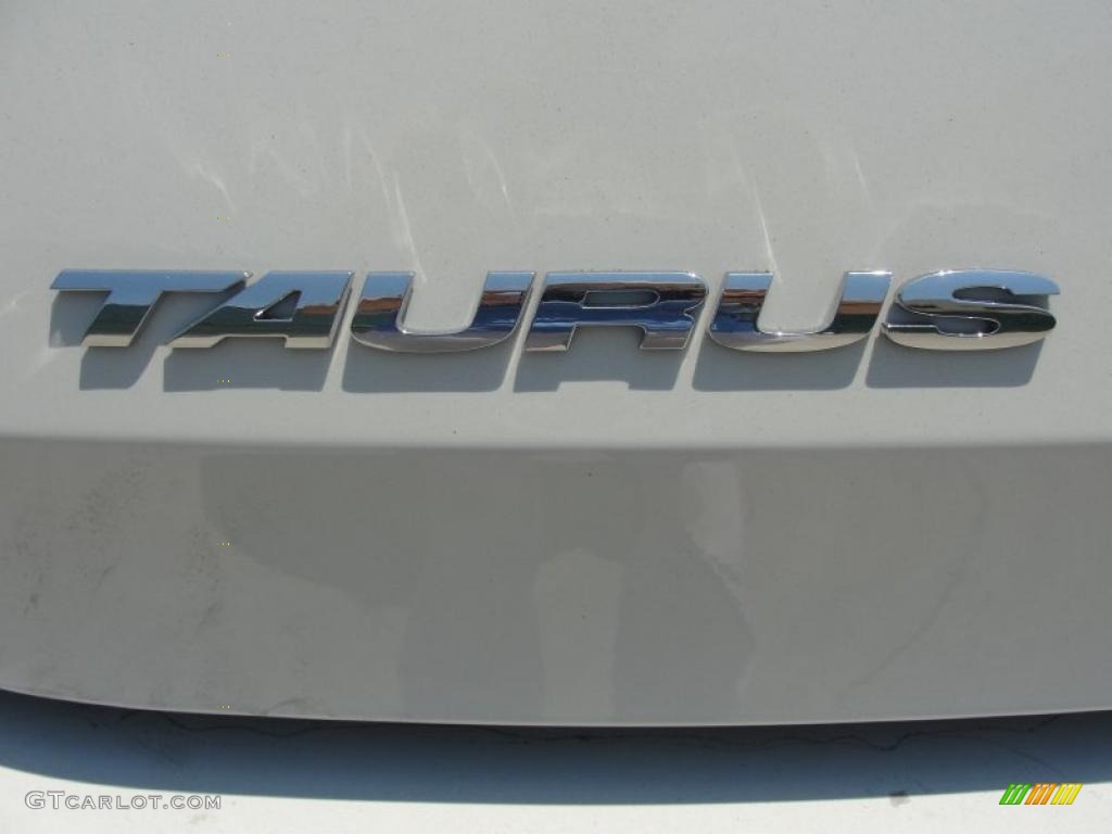 2011 Ford Taurus SE Marks and Logos Photo #49122308