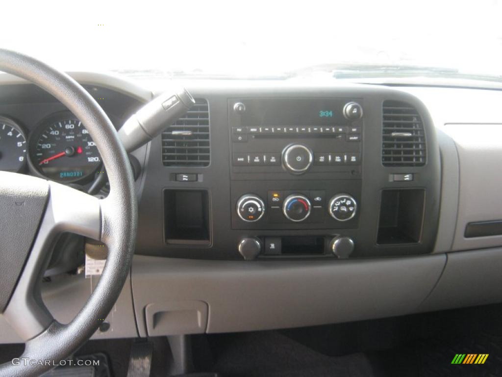 2010 Chevrolet Silverado 1500 LS Crew Cab 4x4 Controls Photo #49123148