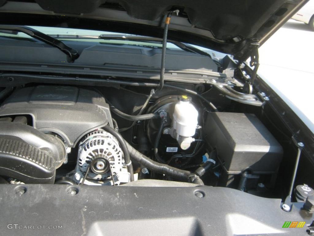 2010 Chevrolet Silverado 1500 LS Crew Cab 4x4 Engine Photos